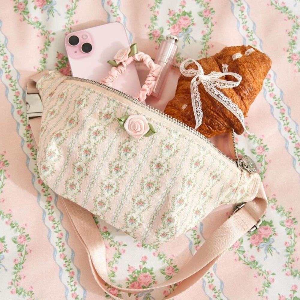 Stoney clover lane fanny pack rosette curtain call nwt